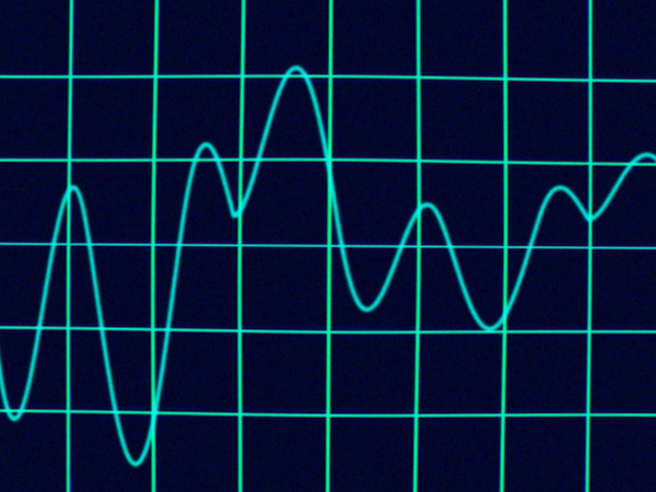 Phase-Distortion - Wave Example -  J�rgen Schuhmacher 2005