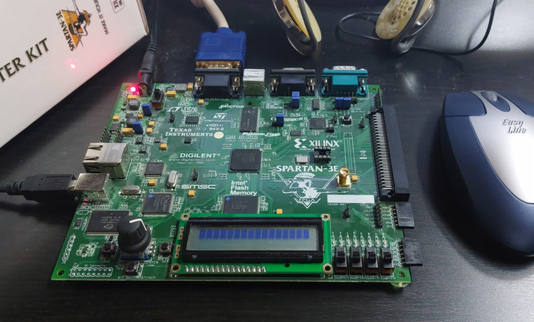 Synthesized waves from wavetable module - scanned with VGA-Oscilloscope - Jrgen Schuhmacher